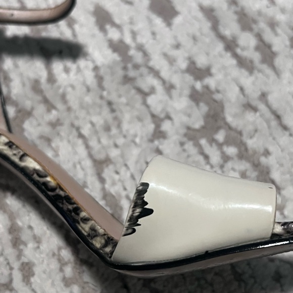 Marc Fisher Black/Beige Lizard Print Pumps Open Toe Size 5 - Picture 10 of 10